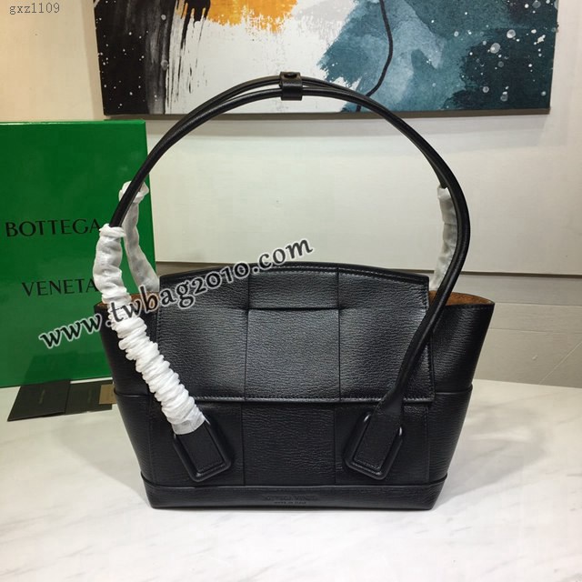 Bottega veneta高端女包 寶緹嘉爆款THE ARCO編織款手提包  BV經典款蝙蝠包  gxz1109
