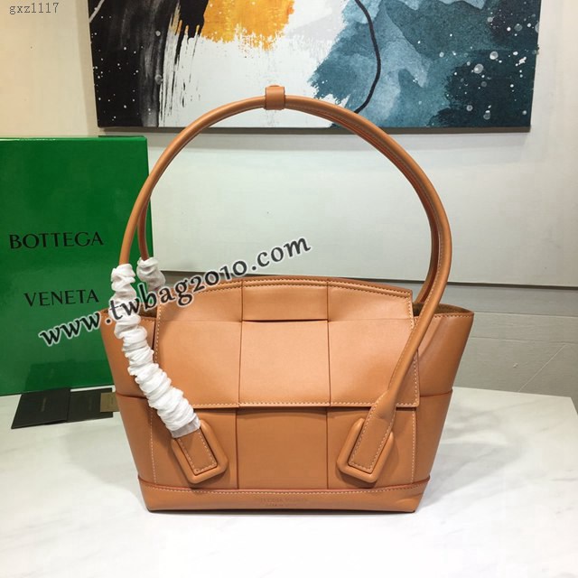 Bottega veneta高端女包 寶緹嘉爆款THE ARCO編織款手提包  BV經典款蝙蝠包  gxz1117
