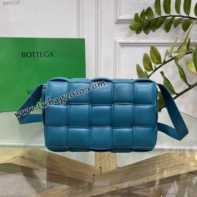 Bottega veneta高端女包 寶緹嘉小牛皮編織單肩斜挎包 BV經典款Cassette枕頭包  gxz1127