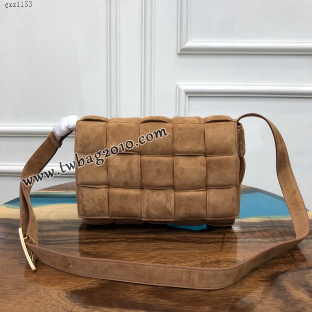 Bottega veneta高端女包 1970 寶緹嘉經典編織小牛皮肩背包 BV新款Cassette枕頭包  gxz1153