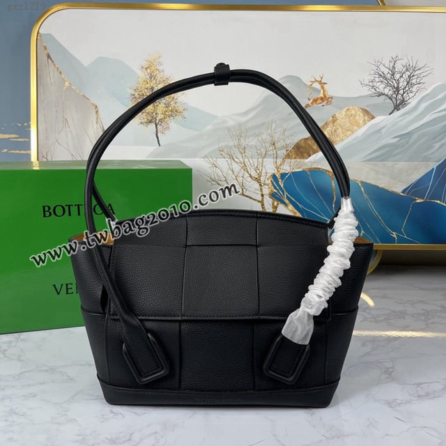 Bottega veneta高端女包 KF009 寶緹嘉爆款ARCO編織款荔枝紋黑色手提包 BV經典款ARCO蝙蝠包  gxz1219