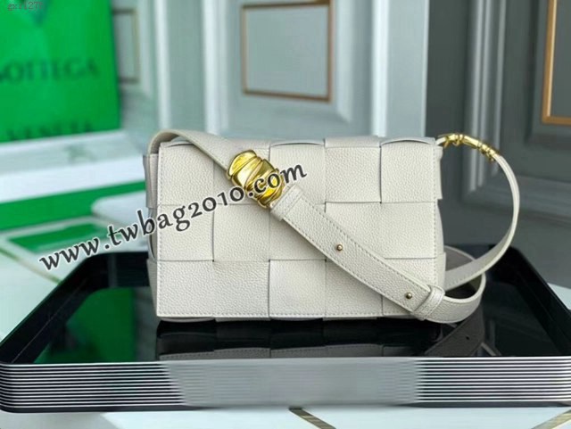 Bottega veneta高端女包 KF0017荔枝紋 寶緹嘉CASSETTE新款荔枝紋牛皮女包 BV經典款單肩斜挎包  gxz1275
