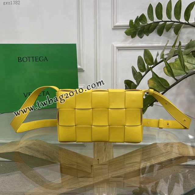 Bottega veneta高端女包 KF0017 寶緹嘉Cassette肩背女包 BV新款放大編織斜挎包  gxz1382