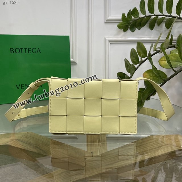 Bottega veneta高端女包 KF0017 寶緹嘉Cassette肩背女包 BV新款放大編織斜挎包  gxz1385