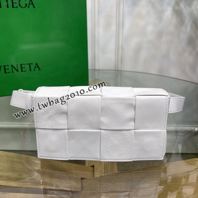 Bottega veneta高端女包 KF0023 寶緹嘉爆款白色CASSETTE腰包 BV經典款四格腰包/胸包/斜挎包/單肩包  gxz1396