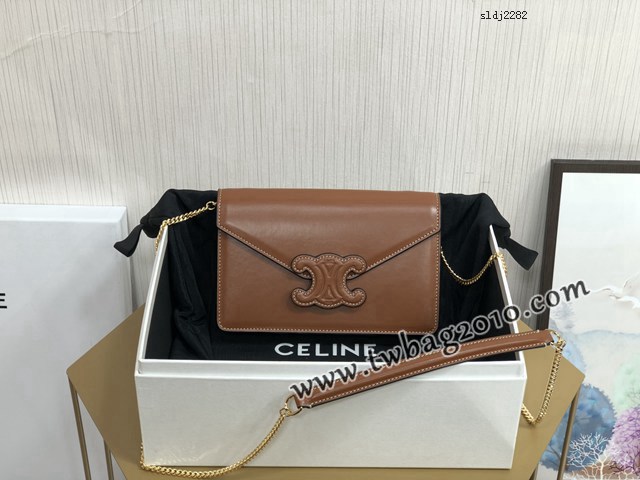 Celine專櫃2023新款CUIR TRIOMPHE斜挎女包 賽琳新品WOC鏈條皮革信封包 10J733 sldj2282