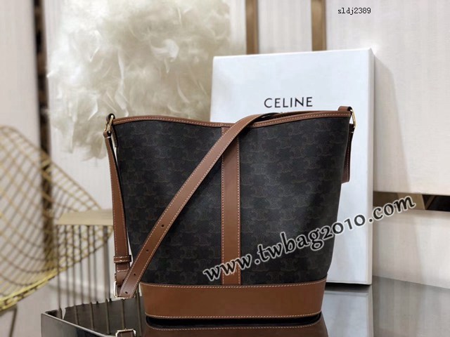 Celine專櫃2023新款TRIOMPHE標誌印花nano小號水桶包 191132 賽琳經典凱旋門肩背水桶包 sldj2389