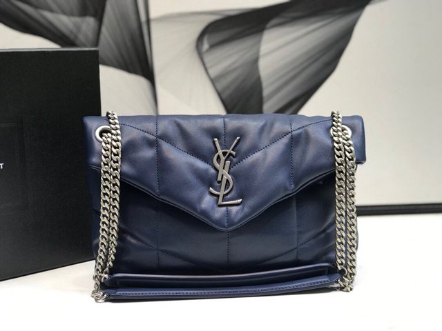 YSL专柜款女包 聖羅蘭經典款LOULOU PUFFER絎縫漆皮小號郵差包 YSL肩背斜挎包 577476  jjh1134