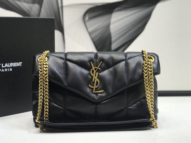 YSL专柜款女包 聖羅蘭經典款LOULOU PUFFER絎縫漆皮小號郵差包 YSL肩背斜挎包 577476  jjh1136