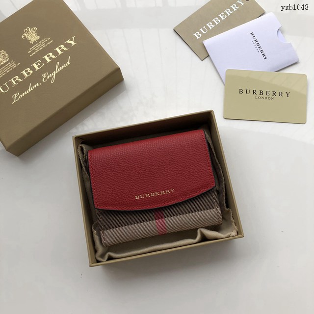 Burberry專門店新款手掌紋牛皮配格紋女士短夾錢包 巴寶莉經典款翻蓋短夾 yxb1048