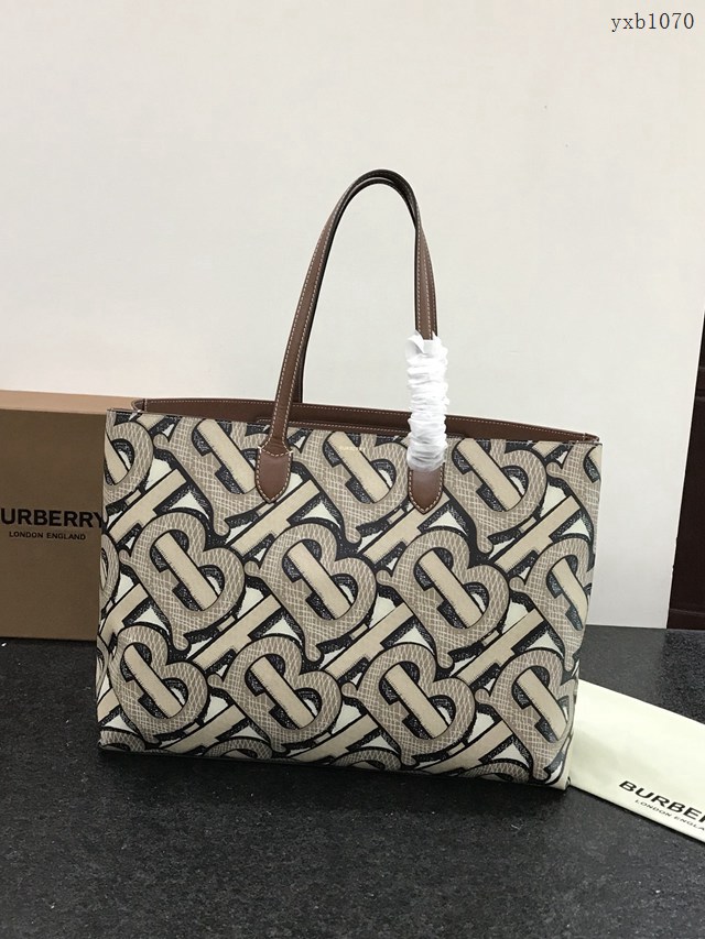 Burberry專門店新款特托包 巴寶莉經典TB圖案手提購物袋 yxb1070