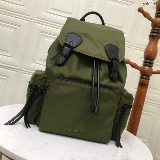 Burberry專門店新款大號The Rucksack軍旅背包 巴寶莉男士雙肩背包大書包 yxb1146