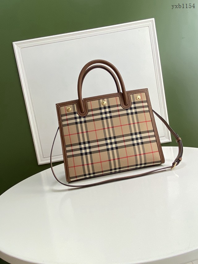 Burberry專門店新款大號Title泰爾勒手袋 巴寶莉Vintage復古格紋手提肩背女包 yxb1154