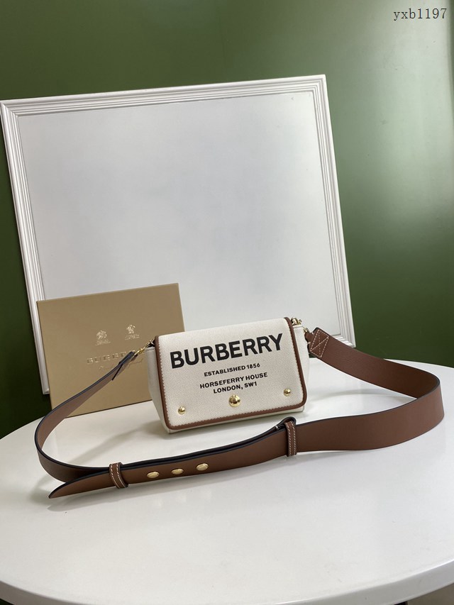 Burberry專門店新款棉質白色帆布包 巴寶莉女款單肩斜挎包 yxb1197