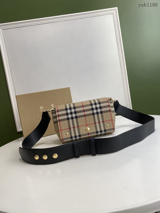 Burberry專門店新款Vintage格紋拼皮革斜背包帆布包 巴寶莉女款單肩斜挎包 yxb1198