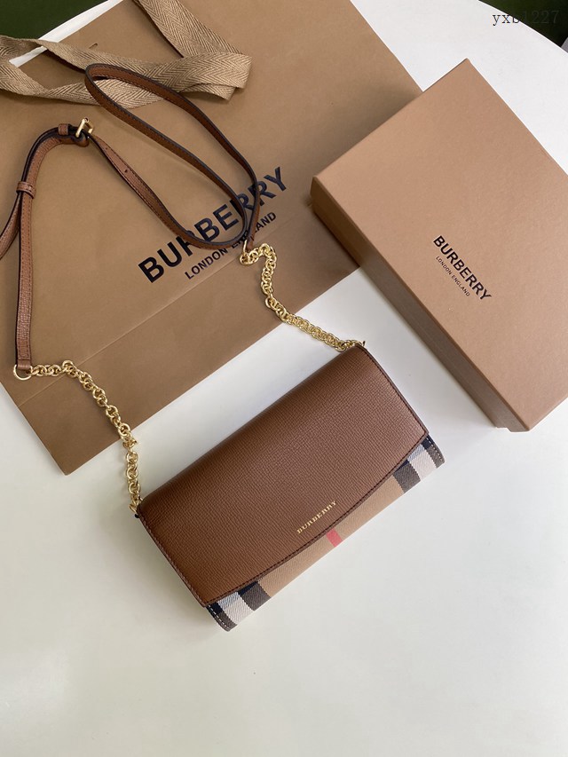 Burberry專門店新款House格紋拼皮革錢夾 巴寶莉小型手袋鏈條錢包 yxb1227