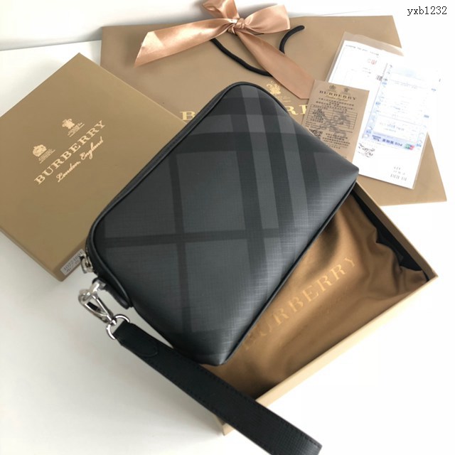 Burberry專門店新款男士手拿包 巴寶莉經典格紋收納袋手拿包 yxb1232
