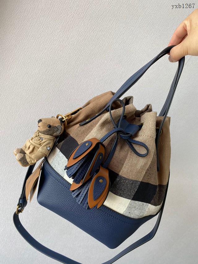 Burberry專門店新款Canvas格紋水桶包 巴寶莉肩背斜挎女包 yxb1267