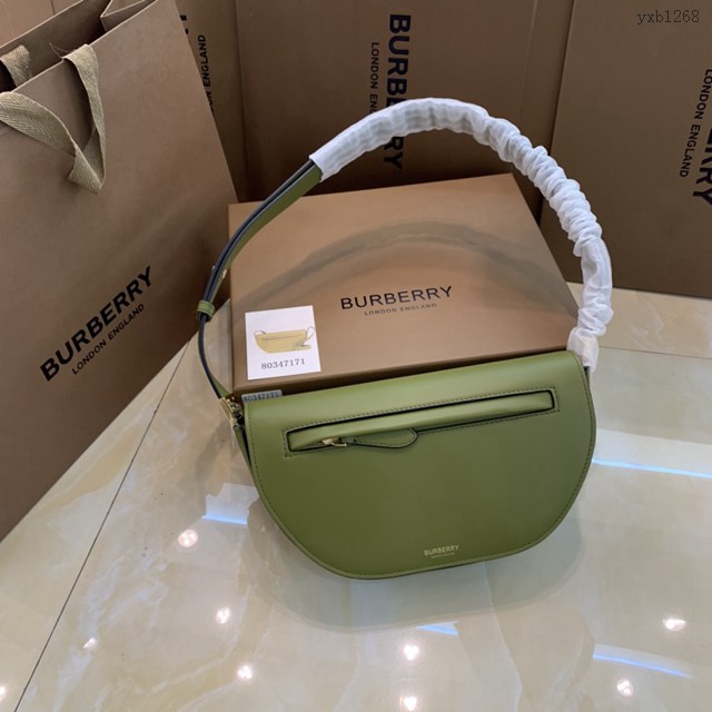 Burberry專門店新款小號最新時秀裝款肩背女包 巴寶莉皮革弧形腋下包 yxb1268
