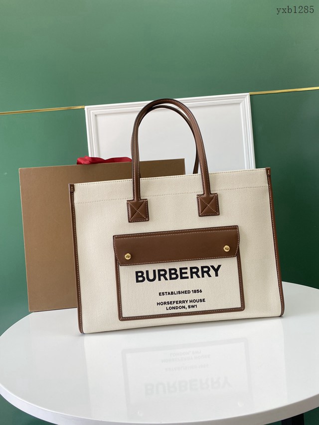 Burberry專門店新款手提女包購物袋 巴寶莉大號雙色帆布拼皮皮革Freya義大利精製托特包 yxb1285