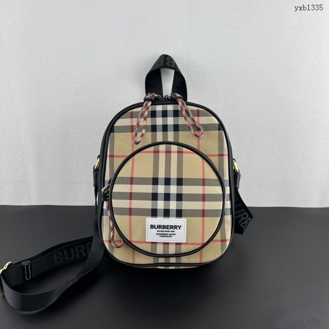 Burberry專門店新款格紋斜挎包 巴寶莉雙拉鏈口袋手提單肩包 yxb1335