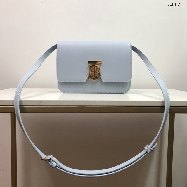 Burberry專門店新款小號TB專屬標識皮革鎖扣包 巴寶莉經典爆款皮革單肩斜背女包 yxb1373