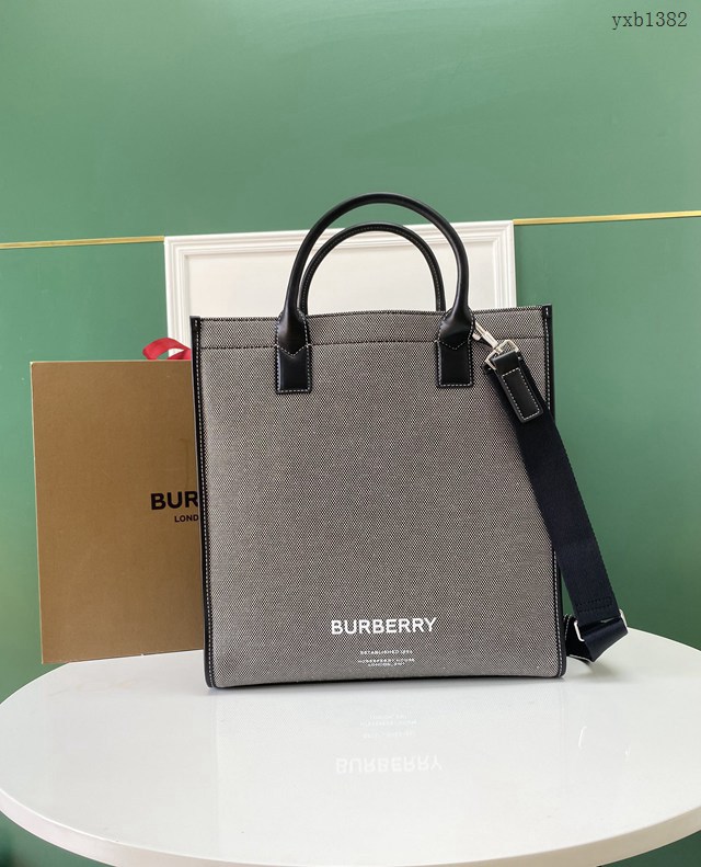 Burberry專門店新款男士托特包 巴寶莉棉質紗線條紋肩背帶手提肩背購物袋 yxb1382