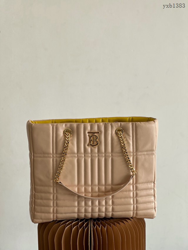 Burberry專門店新款羔羊皮絎縫購物袋 巴寶莉鏈條雙肩帶肩背女包 yxb1383