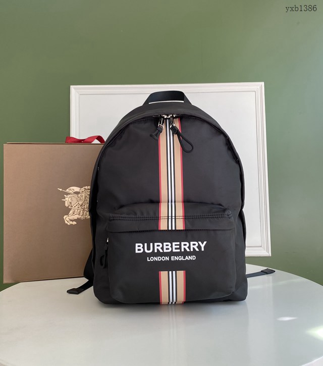 Burberry專門店新款防水尼龍雙肩包 巴寶莉 yxb1386