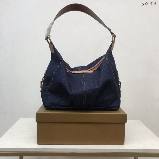Burberry專門店新款中古腋下包 巴寶莉牛皮手腕肩背包 yxb1416