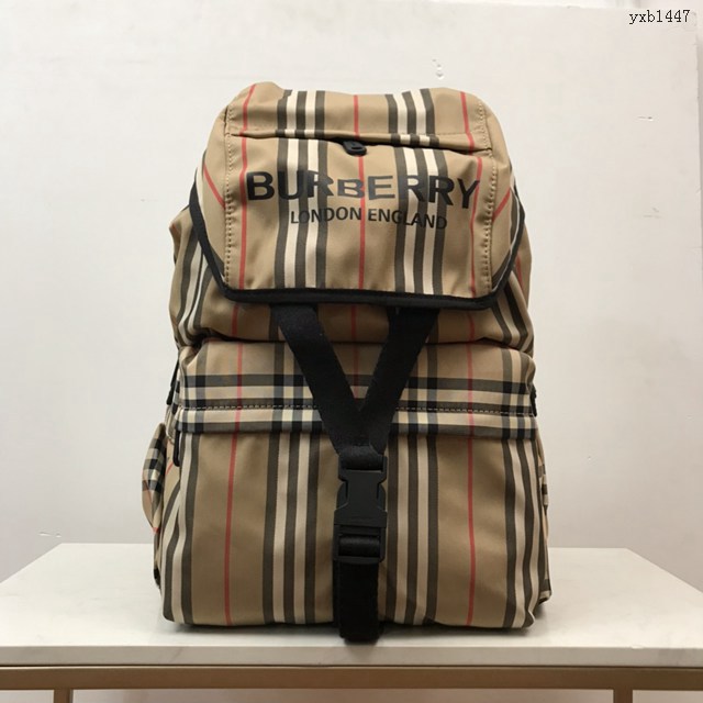 Burberry專門店新款實用型雙肩包 巴寶莉Vintage復古格紋尼龍男士雙肩包 yxb1447