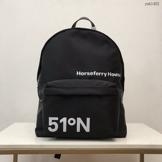 Burberry專門店新款黑色男款雙肩包 巴寶莉尼龍面男士後背包 yxb1482