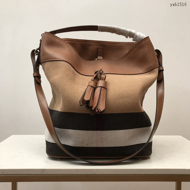 Burberry專門店新款艾仕貝手袋 巴寶莉標誌性水桶包肩背女包 yxb1516