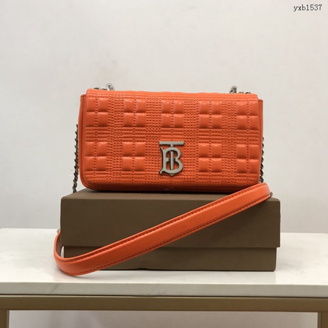Burberry專門店新款羊皮小號TB蘿拉包 巴寶莉絎縫品牌格紋鏈條單肩挎背女包 yxb1537