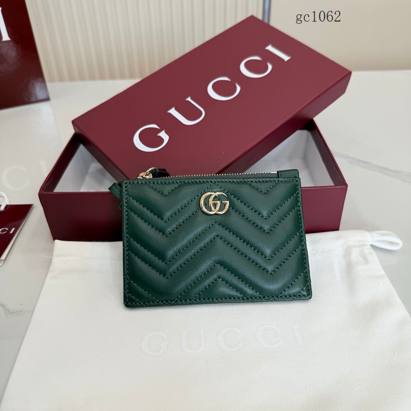 Gucci專櫃2026新款羊皮拉鏈鑰匙包 古馳Marmont系列女士絎縫V型拉鏈錢包卡包 837747 gc1062