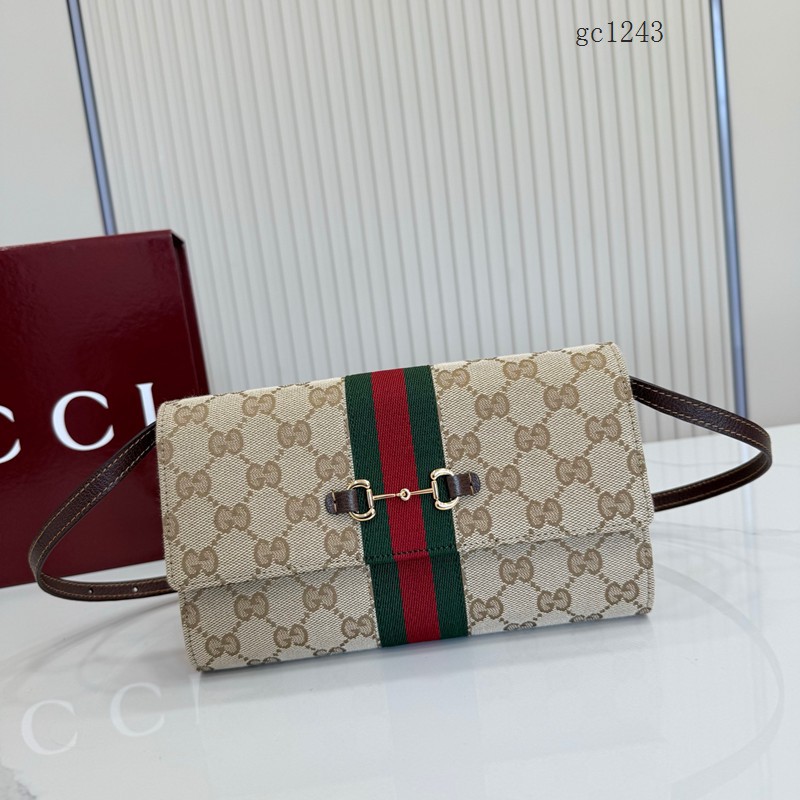 Gucci專櫃2026新款雙G印花織帶單肩斜挎包 古馳Generation系列男女翻蓋馬銜扣小方包 867120 gc1243