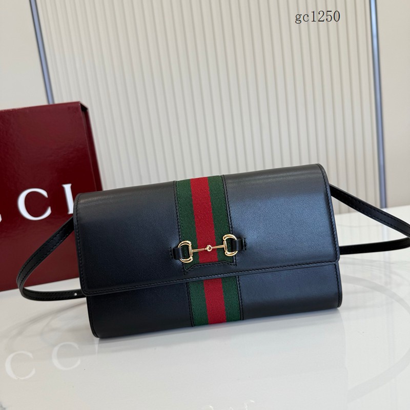 Gucci專櫃織帶全皮花單肩斜挎包 古馳Generation系列馬銜扣女士腋下包 867120 gc1250