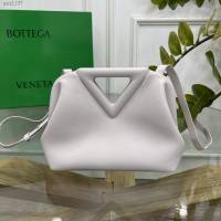 Bottega veneta高端女包 98088 寶緹嘉THE TRIANGLE BV專櫃新款白色三角形五金手提女包  gxz1137