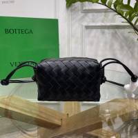 Bottega veneta高端女包 98090 寶緹嘉新款編織小方包 BV經典款編織小號肩背女包  gxz1308