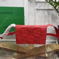 Bottega veneta高端女包 KF0022 寶緹嘉CASSETTE五格油臘皮女包 BV經典款小牛皮編織單肩斜挎包  gxz1347
