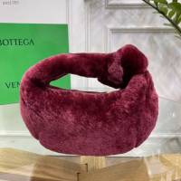 Bottega veneta高端女包 98080天鵝絨 寶緹嘉Jodie經典打結圓形hobo包 BV天鵝絨皮毛新款女包  gxz1389