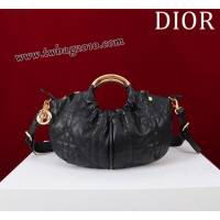 Dior专柜2025新款迪奥高仿原单饺子包复古手提包 djfk1489