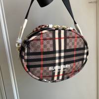 Burberry專門店新款圓餅小格紋橢圓形小包 巴寶莉雙面可用不同圖案女士小斜挎包 yxb1023