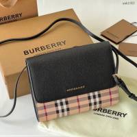 Burberry專門店新款格紋拼皮革斜背包 巴寶莉女款休閒小肩包手包 yxb1053
