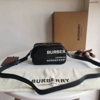 Burberry專門店新款多種背法小包 巴寶莉女款休閒肩背包 yxb1058