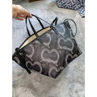 Burberry專門店新款沙灘托特包 巴寶莉女款手提購物袋購物包 yxb1066