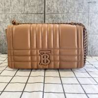Burberry專門店新款絎縫時裝秀款Lola蘿納包 巴寶莉鏈條單肩斜挎女包 yxb1133