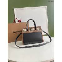 Burberry專門店新款小號Title泰爾勒手袋 巴寶莉Vintage復古格紋手提肩背女包 yxb1156