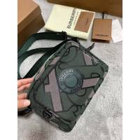 Burberry專門店新款尼龍佈防水材料相機包 巴寶莉男女款單肩斜挎小包 yxb1217