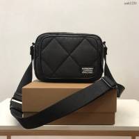 Burberry專門店新款繡花相機包 巴寶莉菱形絎縫脂棉質斜挎小包 yxb1230